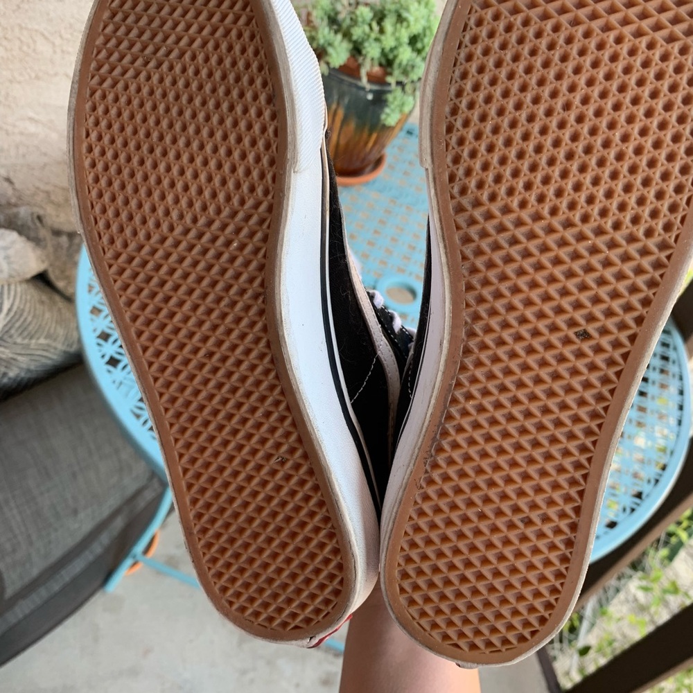 Vans - Picture 4 of 5
